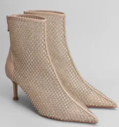 Lola Cruz Gilda Boots 65