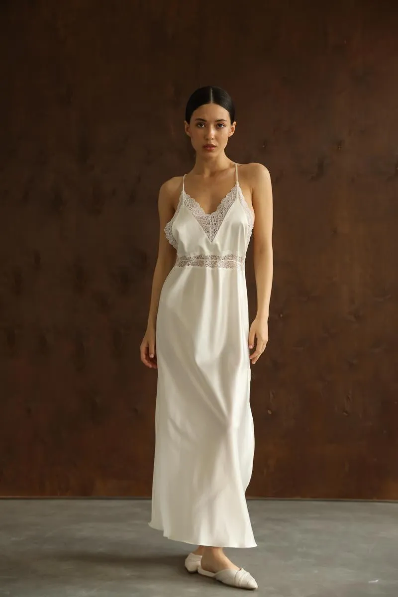 Mary - White long slip dress